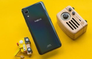 三星9300手机，科技与艺术的完美结合