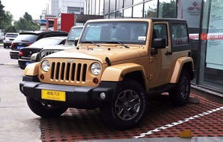 吉普牧马人两门版(吉普牧马人两门版越野视频)