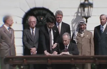 已故哈马斯领导人登上时代杂志封面，历史的交汇与时代的见证