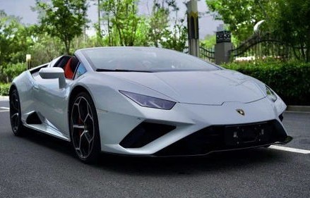 兰博基尼跑车价格(兰博基尼跑车价格最低多少钱)