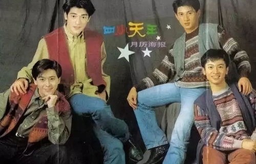 曝顶流明星曾以行李箱藏女友，偷摸见面引爆舆论