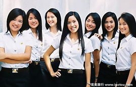 8个月大女宝宝对帅哥的独特喜爱，目不转睛的探索之旅