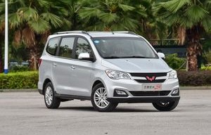 五菱宏光最新款(五菱宏光最新款自动挡)