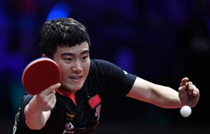 马龙横扫梁靖崑，勇闯男单决赛的辉煌之路