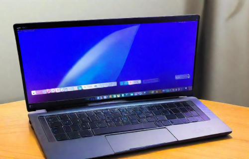 新手如何买笔记本电脑（新手如何买笔记本电脑要知道哪些）