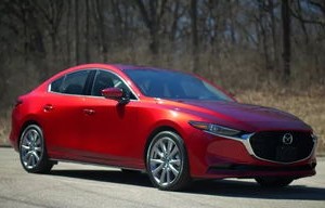 马自达3二手车能买吗(二手马自达3可以买吗?几年的最合适)