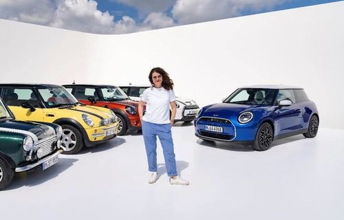 宝马minicooper(宝马minicooper纯电)