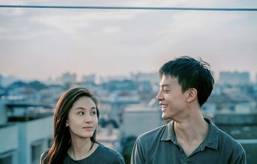 短剧爱在悬崖上的魅力之旅，马乐婕的深情演绎