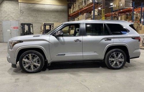 丰田红杉(丰田红杉2024款报价及图片)