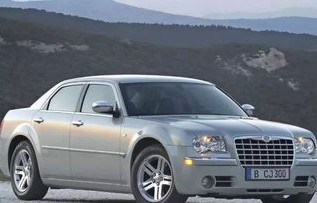 克莱斯勒300c改装(克莱斯勒300C改装劳斯莱斯幻影图片)