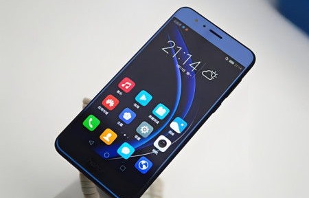 荣耀最良心的三部手机(荣耀最良心的三部手机1500左右)