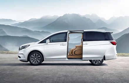 二手别克gl8商务车(二手别克gl8商务车陆尊)