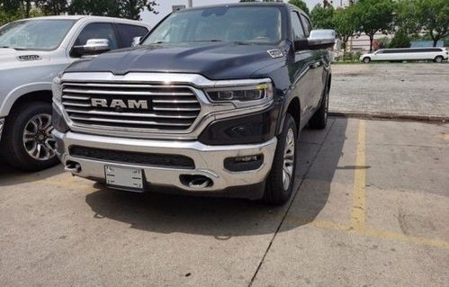 道奇公羊suv(道奇公羊suv报价及图片)