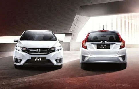 飞度汽车2023款自动挡多少钱(飞度汽车2023款自动挡多少钱卡罗拉)