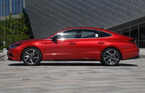 现代索纳塔十代(现代索纳塔十代图片)