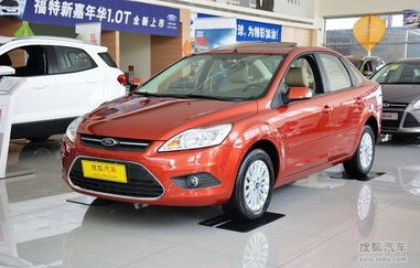 2014款福克斯三厢配置(2014款福克斯三厢配置参数表)