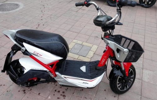 雅迪电动车官网价格表(雅迪电动车官网价格表72v)