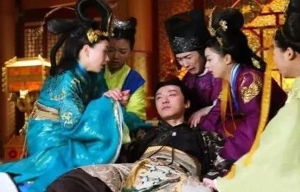 短剧将军！夫人她请旨和离了——王蔼玲的传奇故事