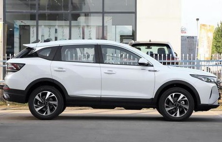 东风最新suv车型10万(东风suv新款10万左右)