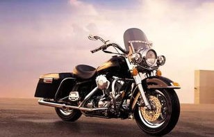 哈雷摩托车报价大全(哈雷摩托车报价大全2023款10万)