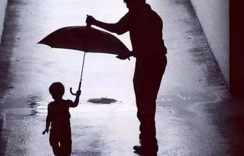 父爱无声，外卖员父亲的不辞而别与女儿的深深哀恸