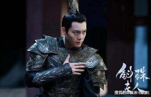 重生后的霸总白月光，严雯丽的蜕变之旅（共70集）