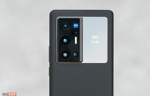 联想手机S700，技术与美学的完美结合