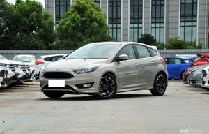 福克斯汽车价格和图片表(福克斯汽车价格和图片表一样吗)