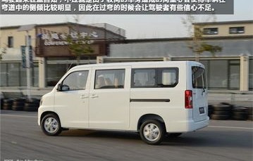 一汽佳宝v80(一汽佳宝v80发动机价格)