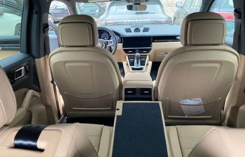 卡宴suv价格及图片(卡宴suv2021款报价及图片)