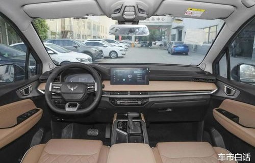 五菱七座最新款车型2022(五菱七座最新款车型2022年)