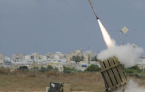 以色列遭遇三方导弹袭击，国际安全局势的挑战