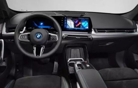 宝马x1内饰(宝马x1内饰拆卸教程)