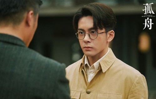 演员于越力挺张颂文，演艺圈的坚守与支持