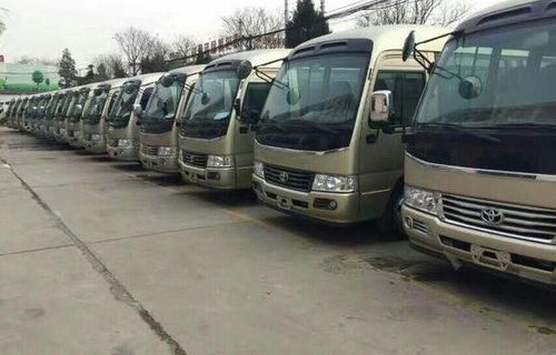 考斯特中巴车19座(考斯特中巴车19座租赁价格)