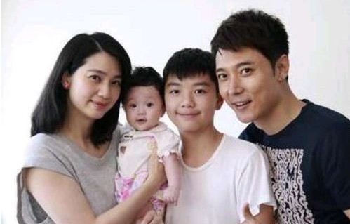 短剧婚姻的温度——黎晟萱的演绎之路