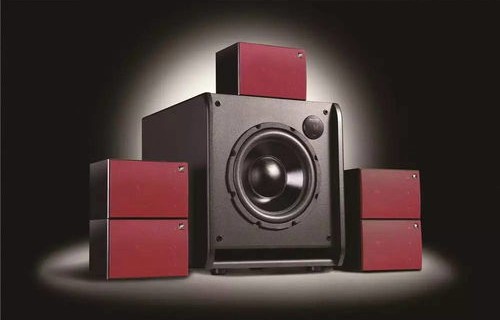 周深，世界顶级音响设备背后的音乐传奇