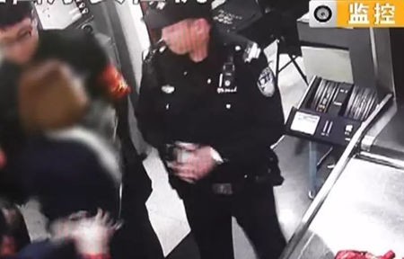 女子遇害23年后，民警凭丝袜线索成功破案