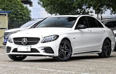 奔驰c260报价多少钱(2024款奔驰c260l落地多少钱)