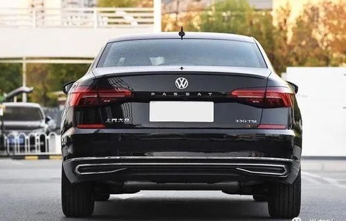 帕萨特330精英版2023款报价(帕萨特330精英版2023款报价内饰功能)