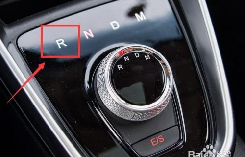 开自动挡车的步骤口诀(开自动挡车技巧视频教程)