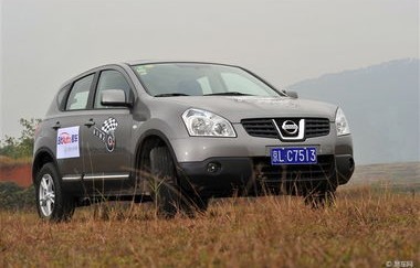 东风日产多少钱一辆(12年的东风日产多少钱一辆)