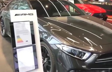 奔驰c63s(奔驰c63s多少钱一辆)