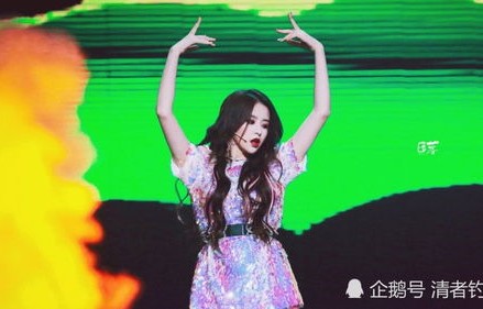 短剧中的总裁娇妻，美飒无双的魅力展现