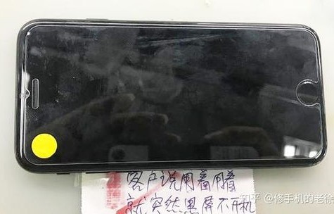 电脑开不了机黑屏（苹果电脑开不了机黑屏）