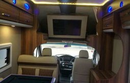 依维柯20万房车(依维柯的房车多少钱一辆)