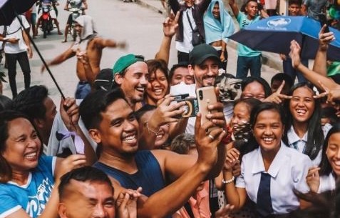 短剧傻子球神的魅力之旅，56集的精彩世界