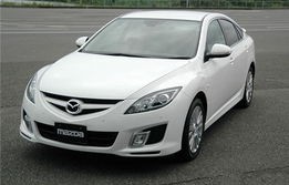 马自达睿翼轿跑，速度与优雅的完美结合