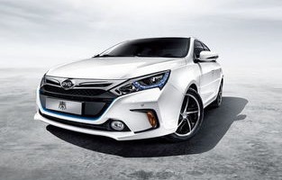 比亚迪新能源suv汽车(比亚迪新能源汽车介绍)