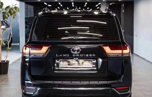 兰德酷路泽lc300(2025款丰田兰德酷路泽LC300)